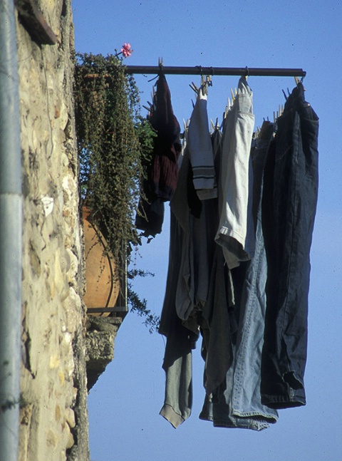 Laundry Haning