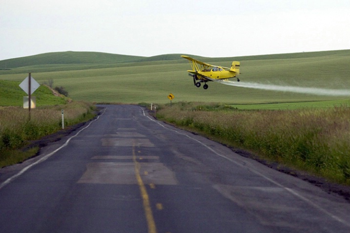 Cropduster and Road - ID: 1049370 © John Tubbs
