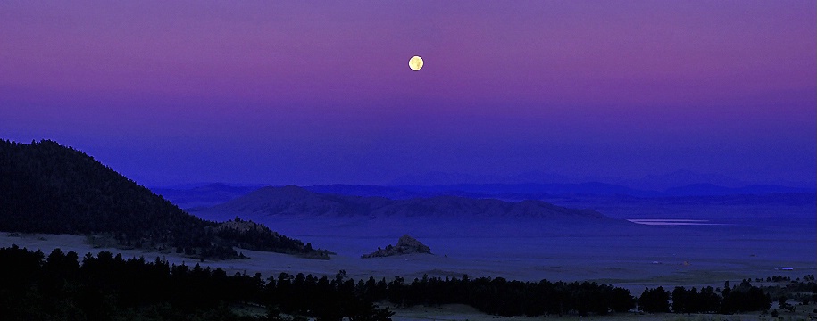 Moonset, Wilkerson Pass