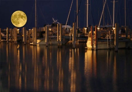 Harbor Lights at mackinaw