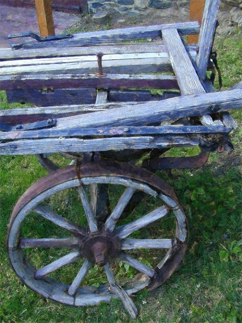 Broken Wagon