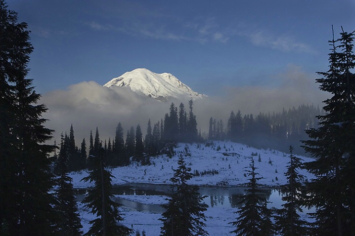 Mount Rainier - ID: 1396976 © John Tubbs