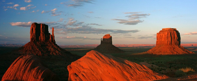 Monument Valley sunset panorama