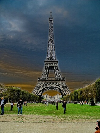 Eiffel Tower Plus