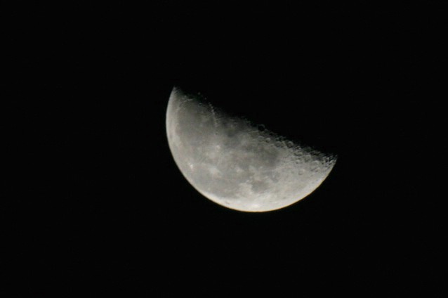 Half moon 03 - ID: 1489365 © Anthony Cerimele