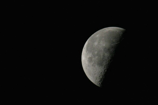 Half moon 06 - ID: 1489368 © Anthony Cerimele