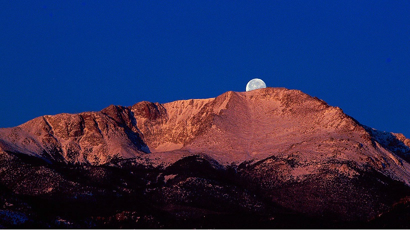 Pikes Peak Moon