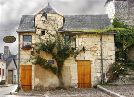 Inn at Candes Saint-Martin