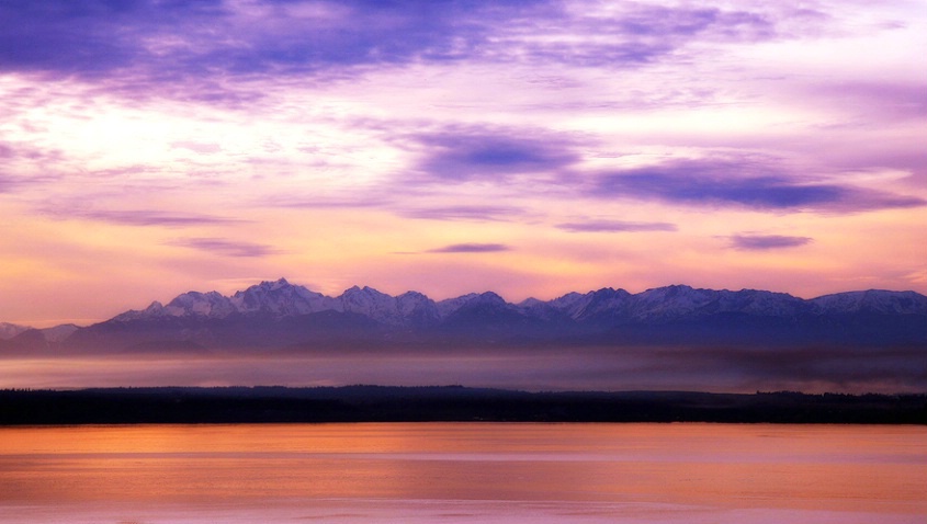 Olympic Mountains Sunset - ID: 1756990 © Janine Russell