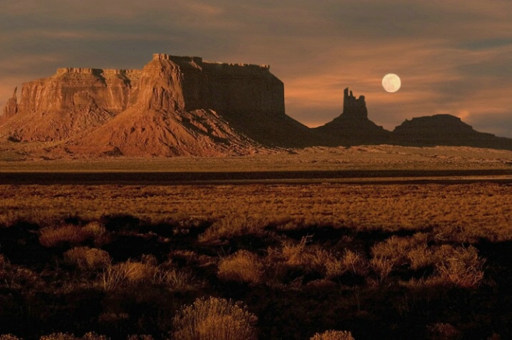 Monument Valley Moon