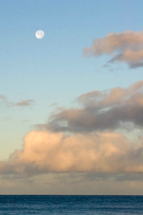 Moonset Hapuna Beach, Hawaii 2-14-06 - ID: 1848937 © Robert A. Burns