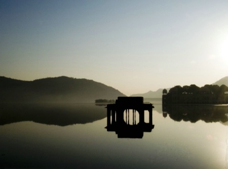 Dawn. Lake palace Jaipur.