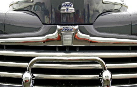 Ford Deluxe