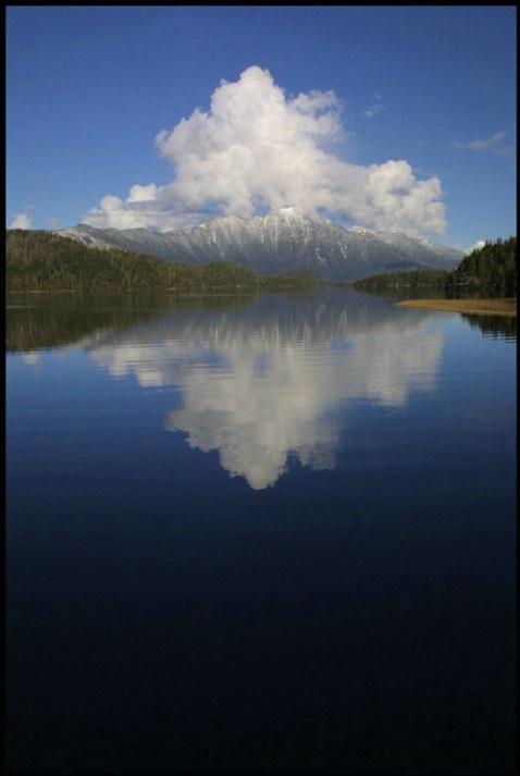kennedy lake clouds - ID: 2135182 © Stuart May