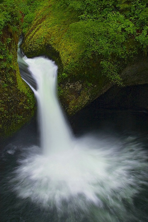 Punch Bowl Falls