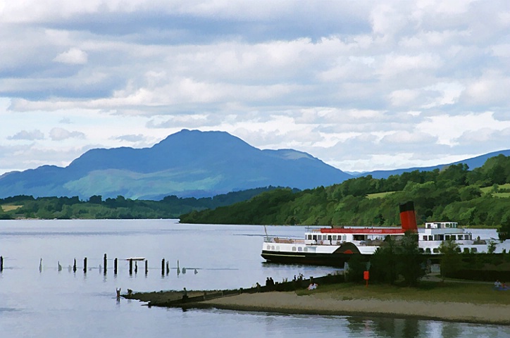Boat on Loch Lomond