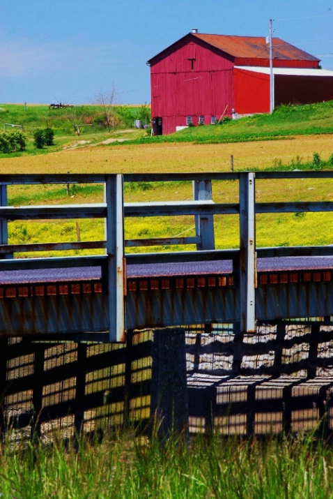 Red Barn & Bridge - ID: 2308342 © Stanley Singer