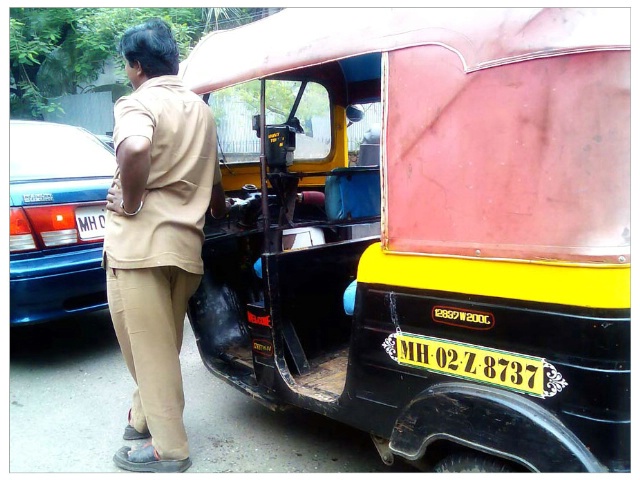 RickShaw in TrAffiC