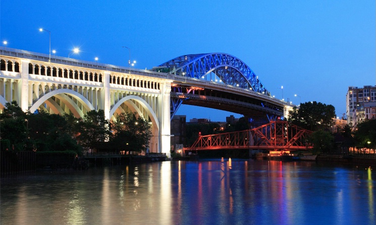 Veterans Memorial Bridge