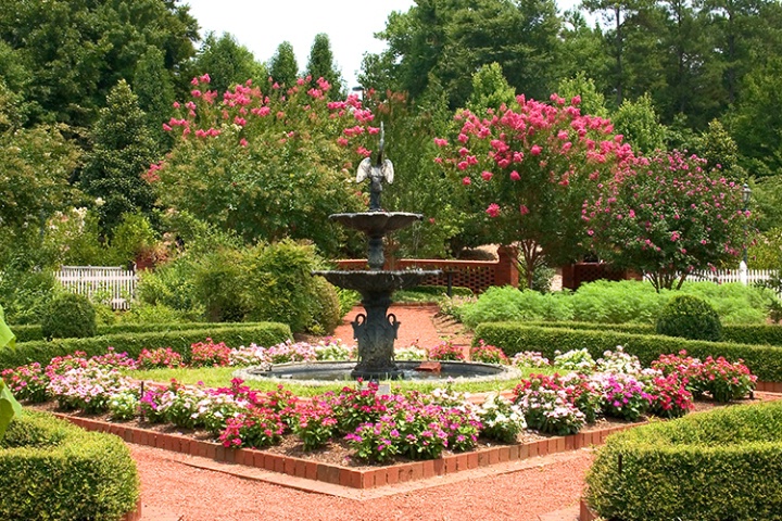 Heritage Garden with Bittern Fountain