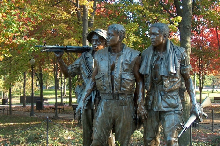 Soldiers Sculpture at Vietnam War Memorial in Wash