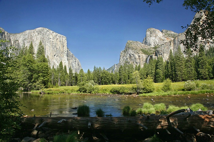 Yosemite Valley - ID: 2580871 © John Tubbs
