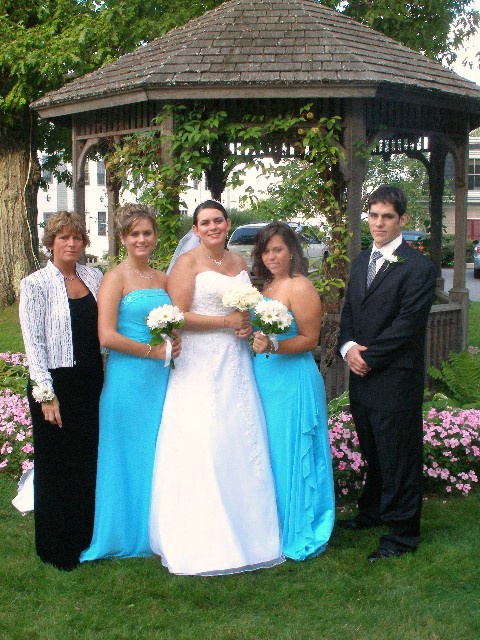 Bride with Mother and siblings
