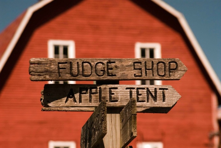 apple tent - ID: 2629264 © Sibylle Basel
