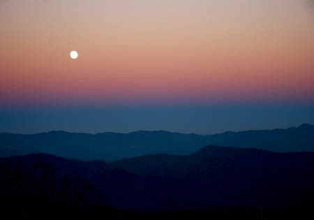 Moon rise over the Smokie Mountains