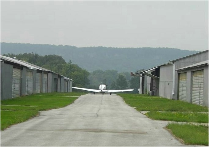 milton plane leaving hangars