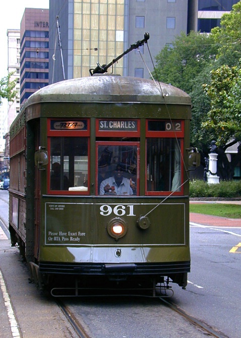 Street Car - ID: 2784832 © Earl Hilchey