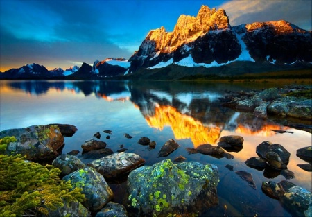 Sunrise on Ramparts, Tonquin Valley, Jasper, AB 