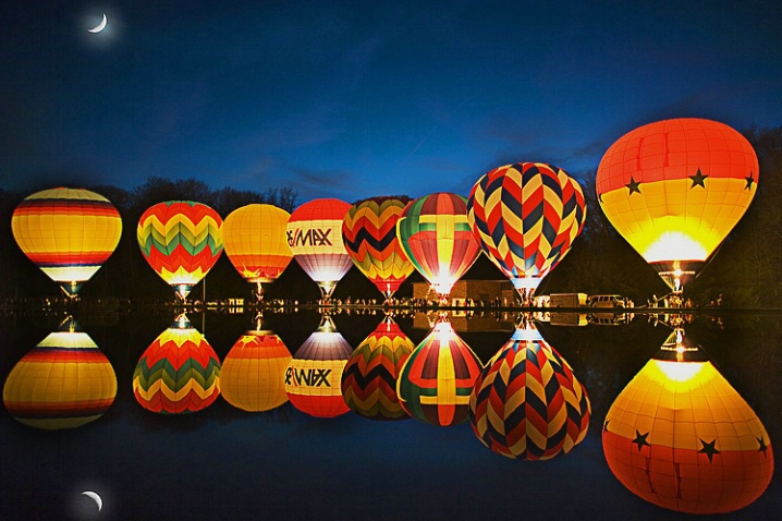 Mirror Lake Balloon Glow