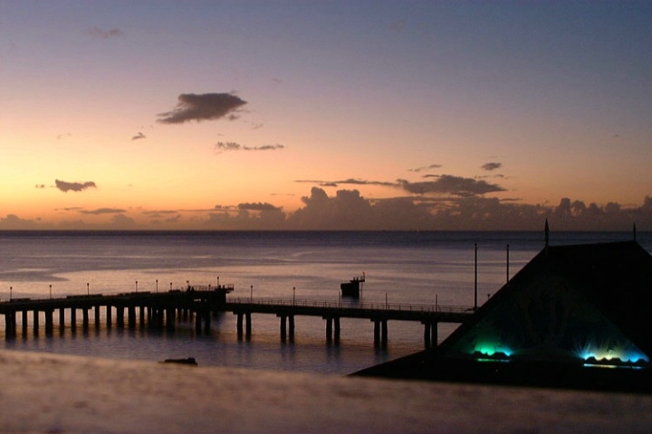 Dominica 2000