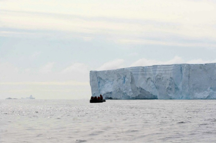 Antarctica-58 - ID: 3295315 © Karen Johnson