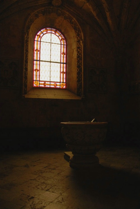 chapel inside Sao Vicente de Fora in Lisbon/Portug