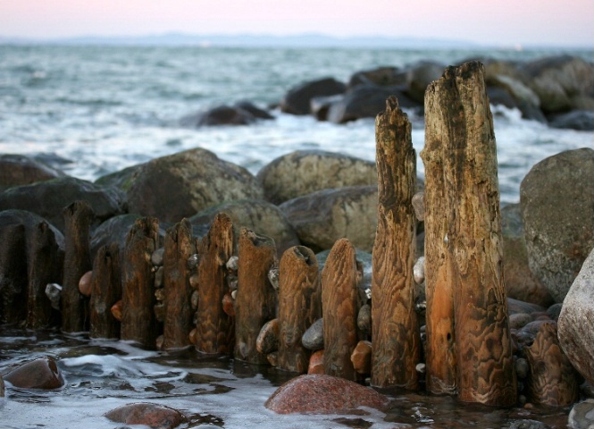 Squeezing little stones