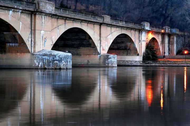  Columbia Bridge