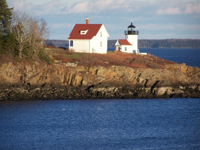Curtis Island Light