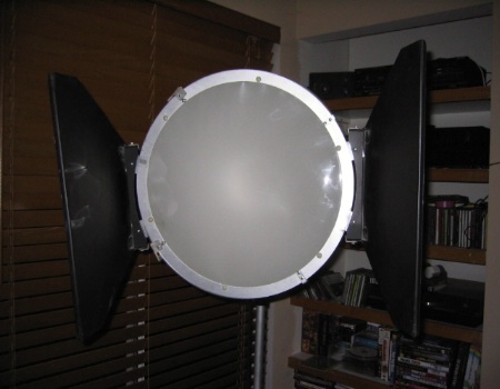 Parabolic reflector with diffusion /barndoors