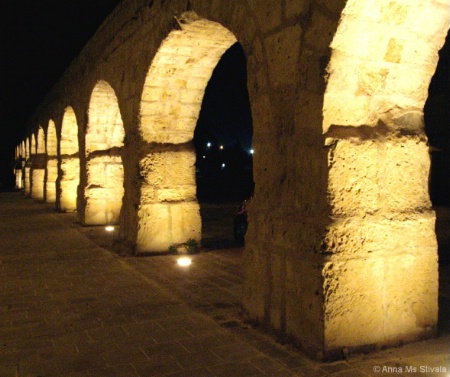Wignacourt Aqueduct by night.  Aperture 4.0.  Shut