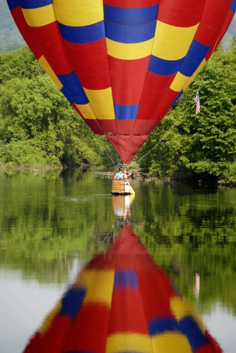 Balloon on the Water,Quechee,Vermont - ID: 3735092 © Douglas Pignet