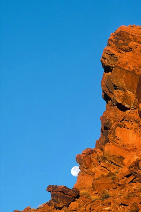 Moonset/Valley of Fire