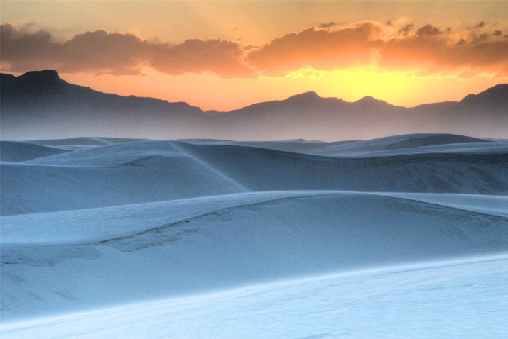 Sunset on White Sands - ID: 3763482 © Ron Heusser