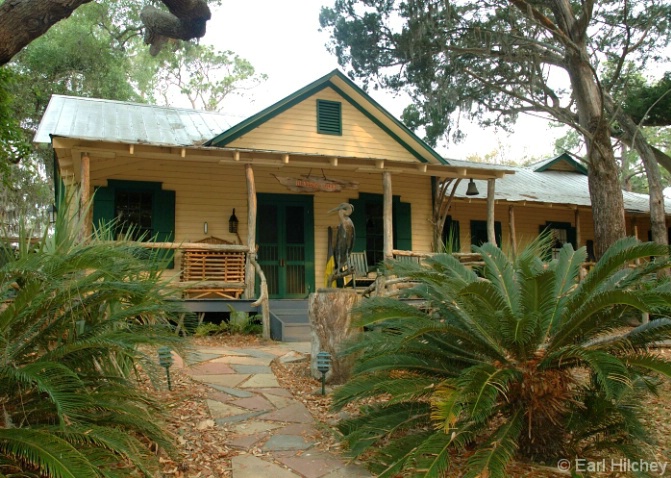 The Lodge - ID: 3799254 © Earl Hilchey