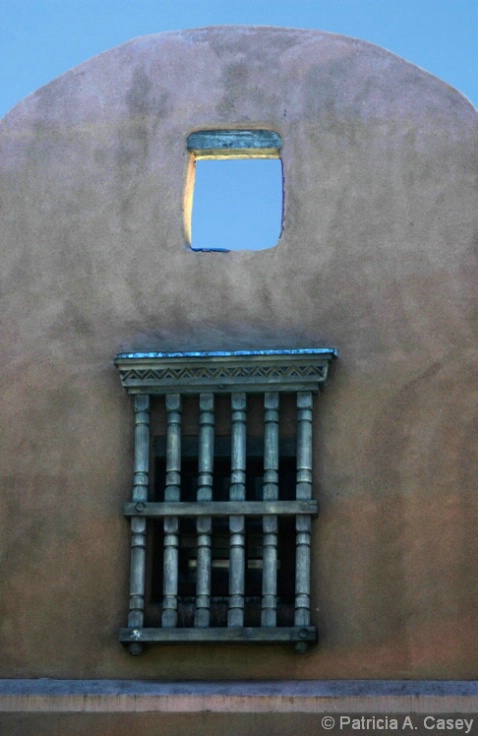 Santa Fe Building Detail (no official title) - ID: 3811789 © Patricia A. Casey