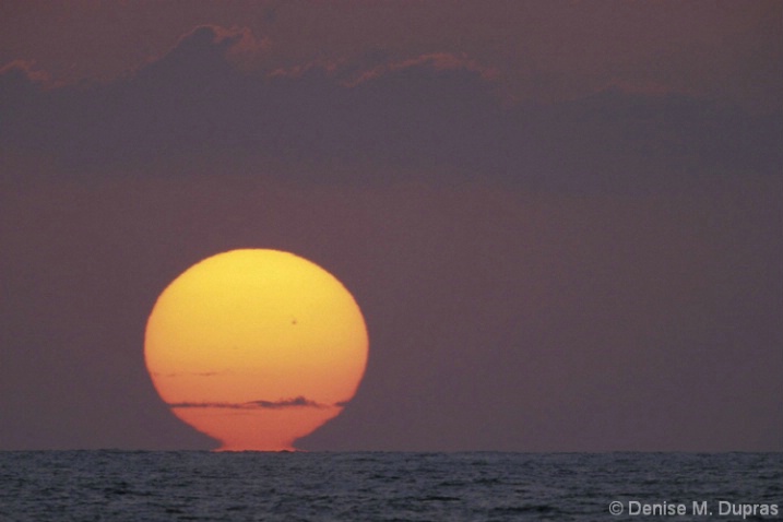 Melting Sun - ID: 4171758 © Denise Dupras