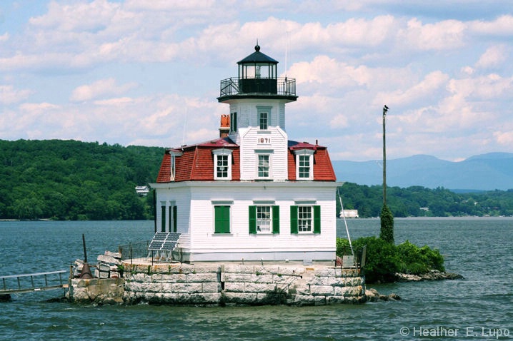 Esopus Meadows Lighthouse