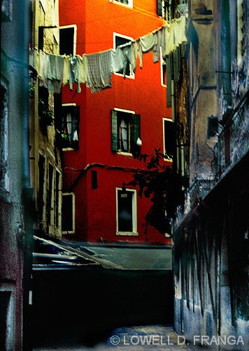 drying_clothes-venice_italy