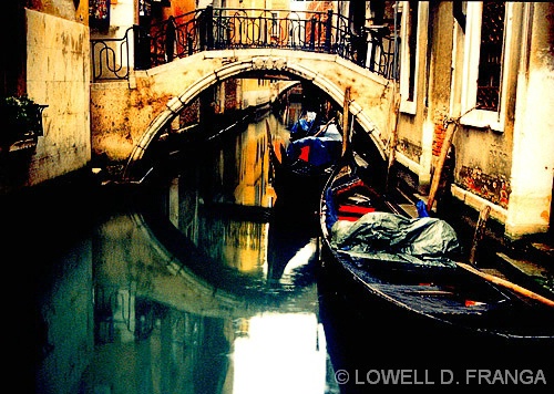 tranquil_canal_2-venice_italy